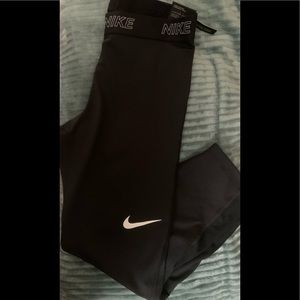 Nike workout capris